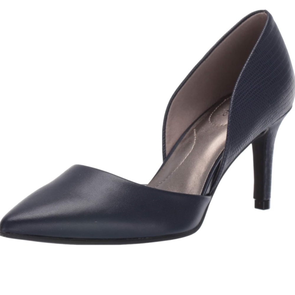 Bandolino Black Pumps